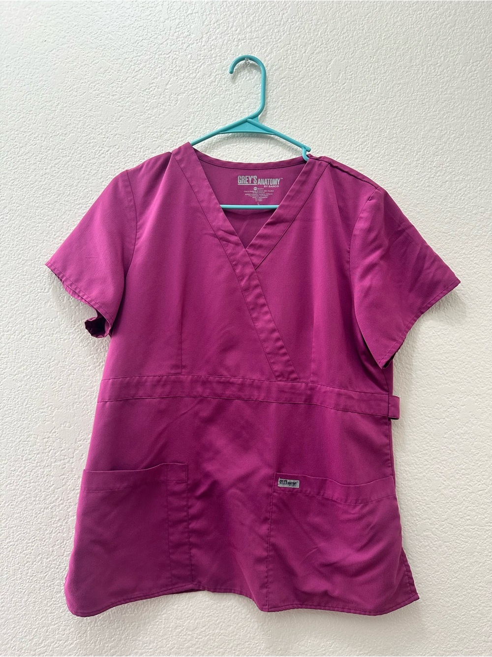 Grey's Anatomy Women's V-Neck Scrub Top in Magenta